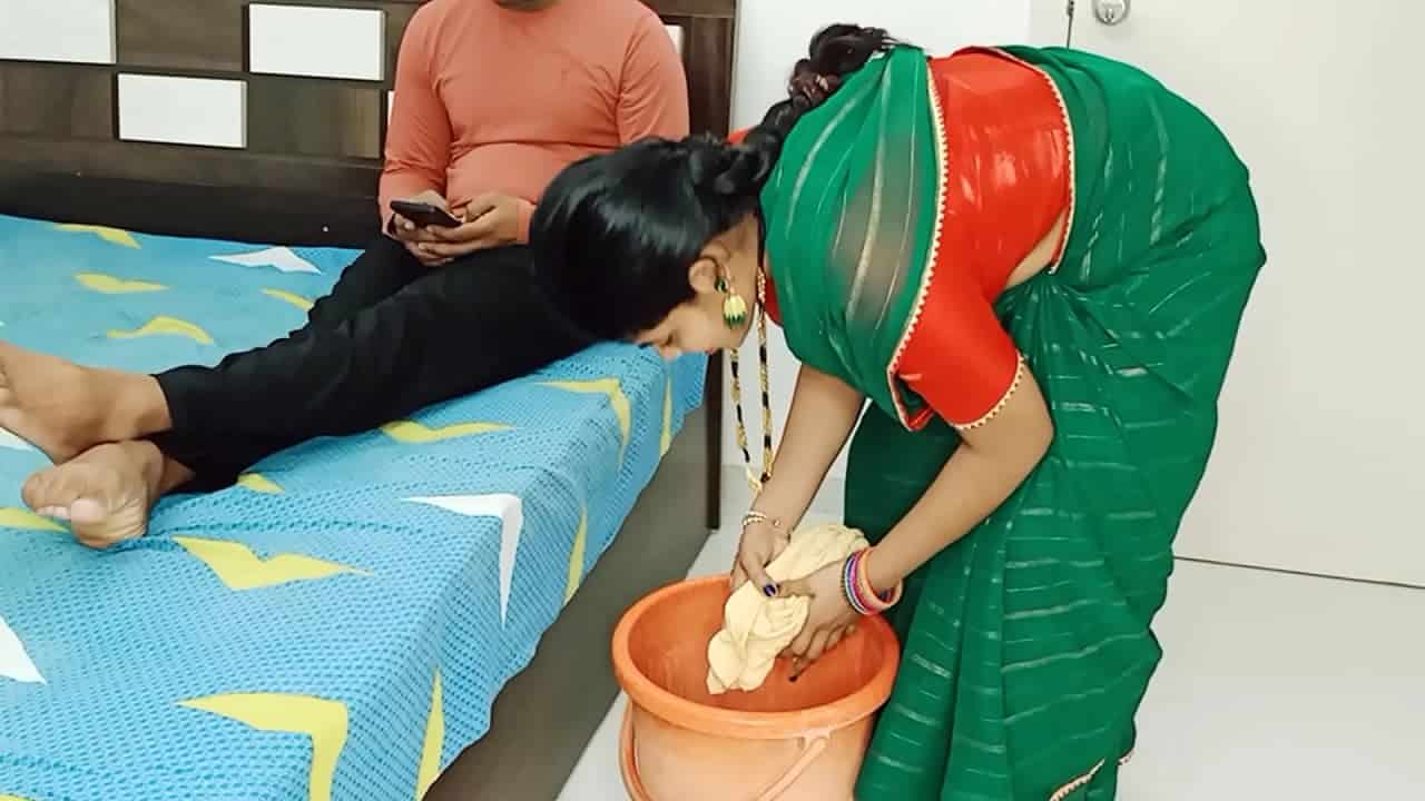 Sexy Maid anal sex for money Hindi Uncut Porn Video