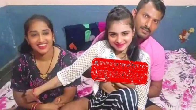 my desi net com Sasur ne Badi Bohu ke Samne Chhoti Bohu ko Chuda With Hindi Audio