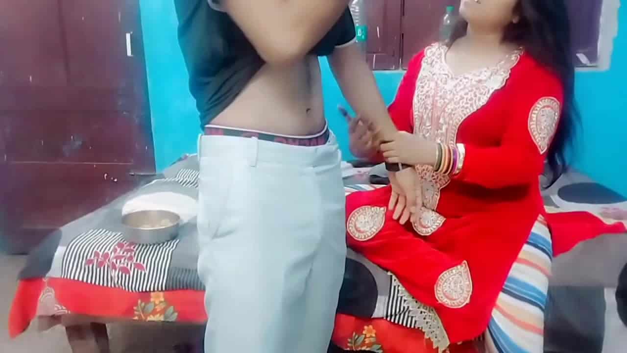 punjabi xnxx desi horny bhabhi ne teen boy ke sath jabardast chudai kiya