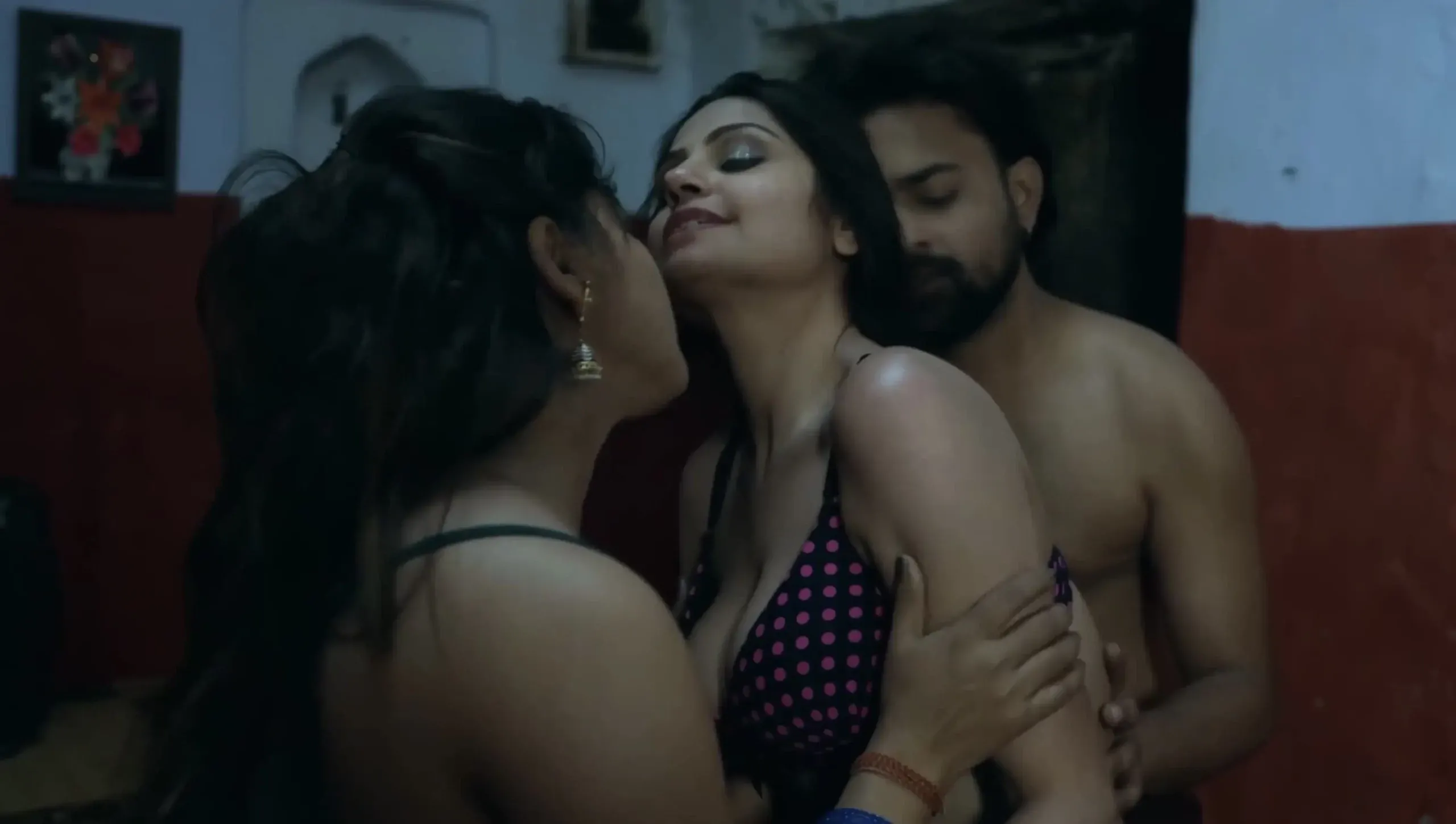 2 Kamine 2 Nagine S01E03 2024 xxnx  Hindi Hot Web Series DesiFlix
