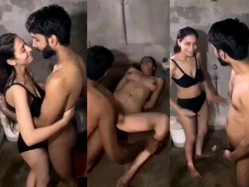 Masa49 new sex mms video sexy Paki sister fucking in bathroom with brother