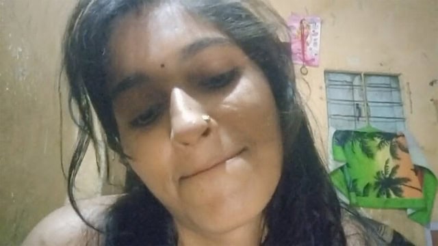 KamaBaba Desi Hindi BF Beutiful Expression Village Aunty Having Fun With Hubby Viral Video